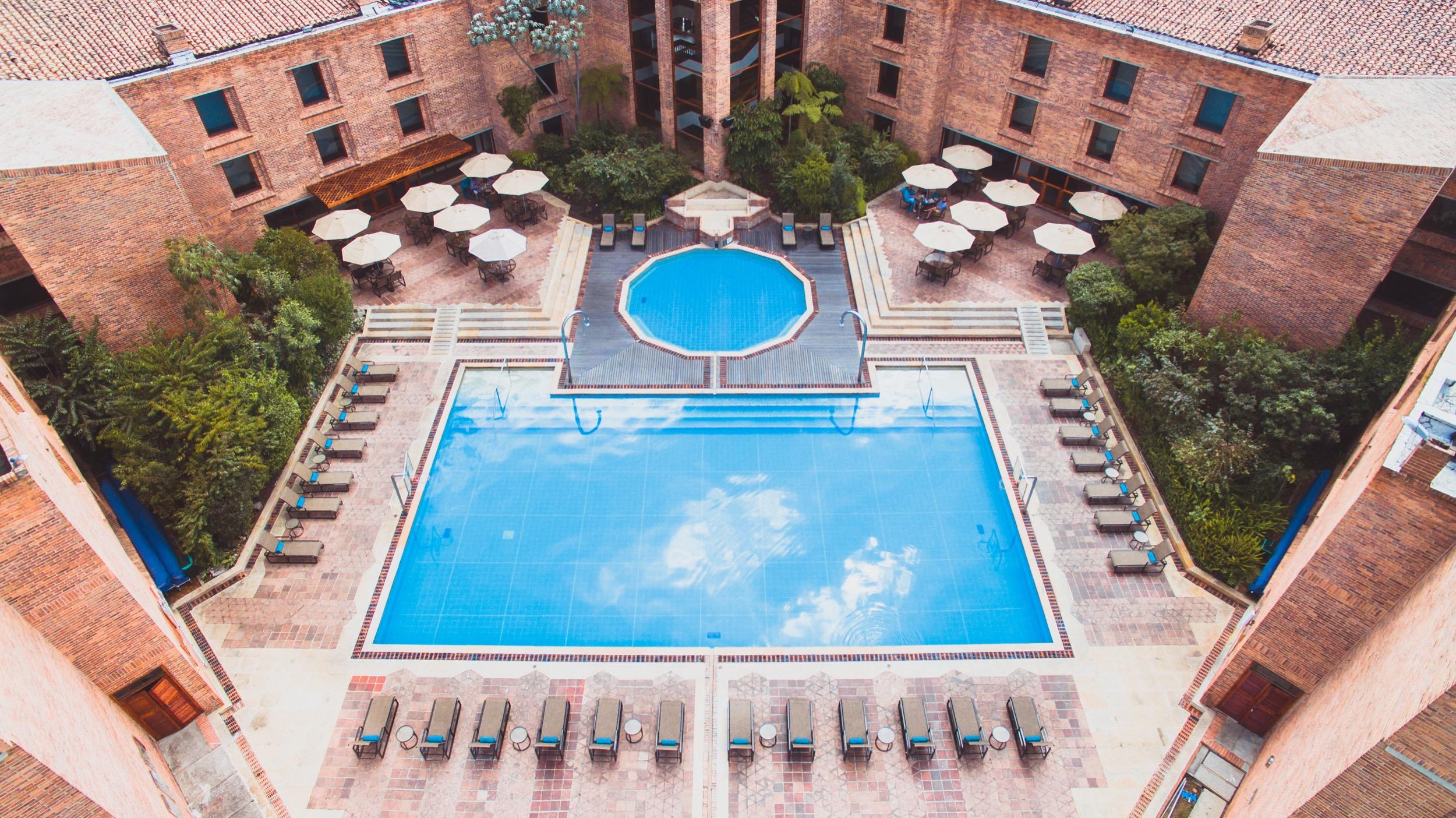 Estelar Paipa Hotel Spa&Y Centro De Convenciones Exterior foto The pool at the hotel